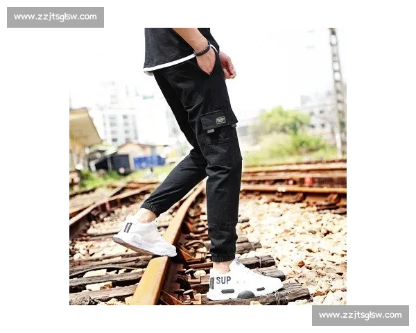 朱志鑫橙色工装连体裤路透曝光！披荆斩棘舞台造型点燃夏日热度